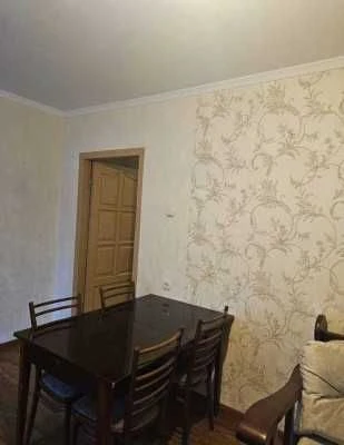 Three-bedroom apartment, Queen Street