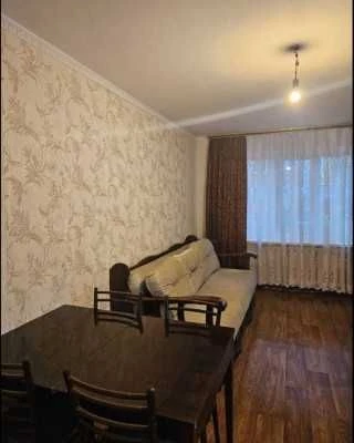 Three-bedroom apartment, Queen Street