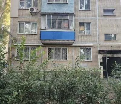 Three-bedroom apartment, Queen Street
