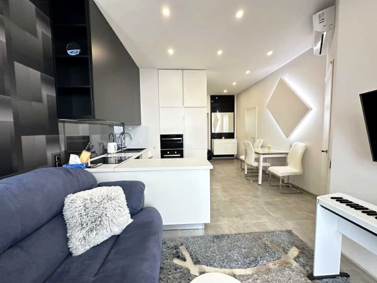 Apartment. Sapernoye Pole, вул.