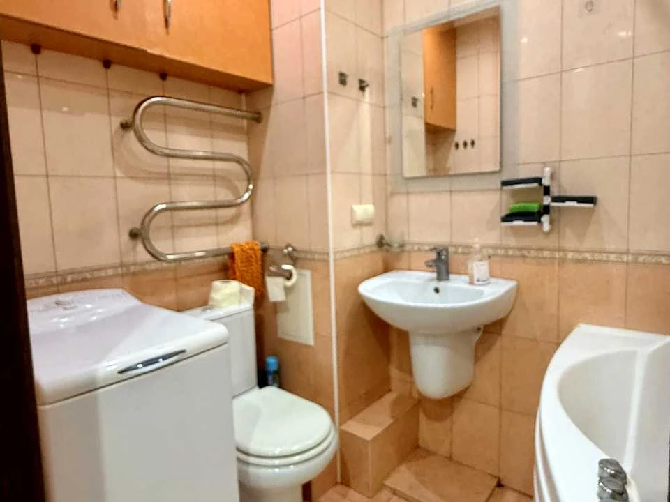 Apartment. Mykhola Mihnovskyy Blvd., Kyiv