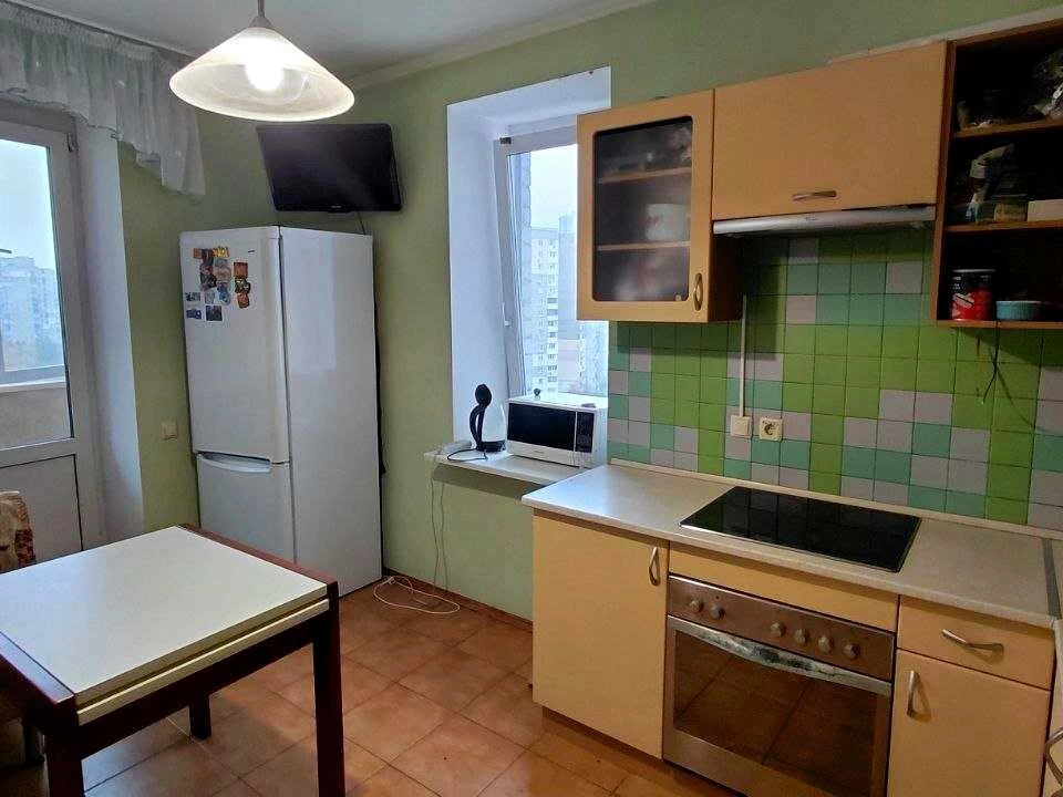 Apartment. Petro Grigorienko Street, Kyiv