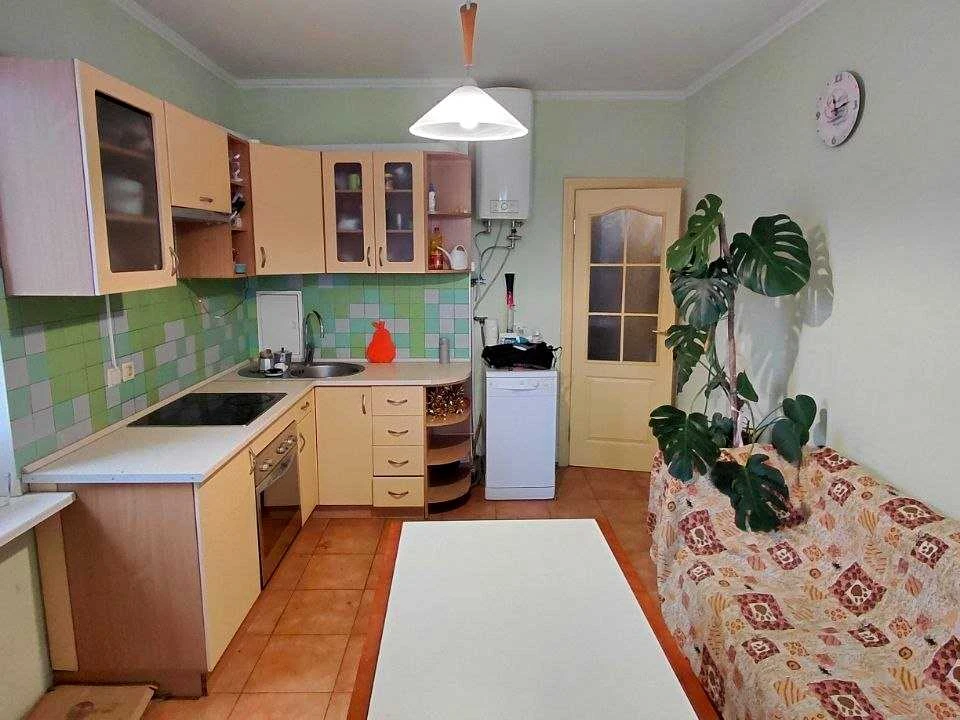 Apartment. Petro Grigorienko Street, Kyiv