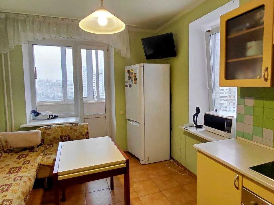 Apartment. Petro Grigorienko Street, Kyiv