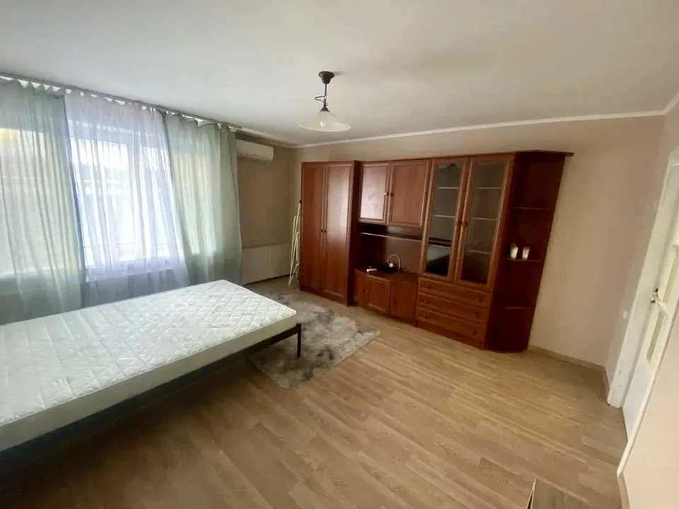 Apartment. Antonovicha st., Kyiv