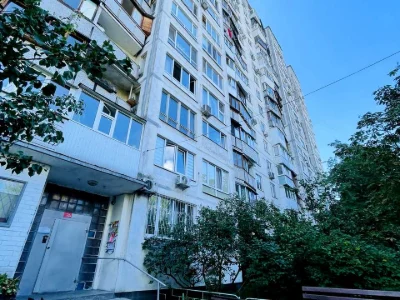 Квартира. Київ, Ентузіастів вул.