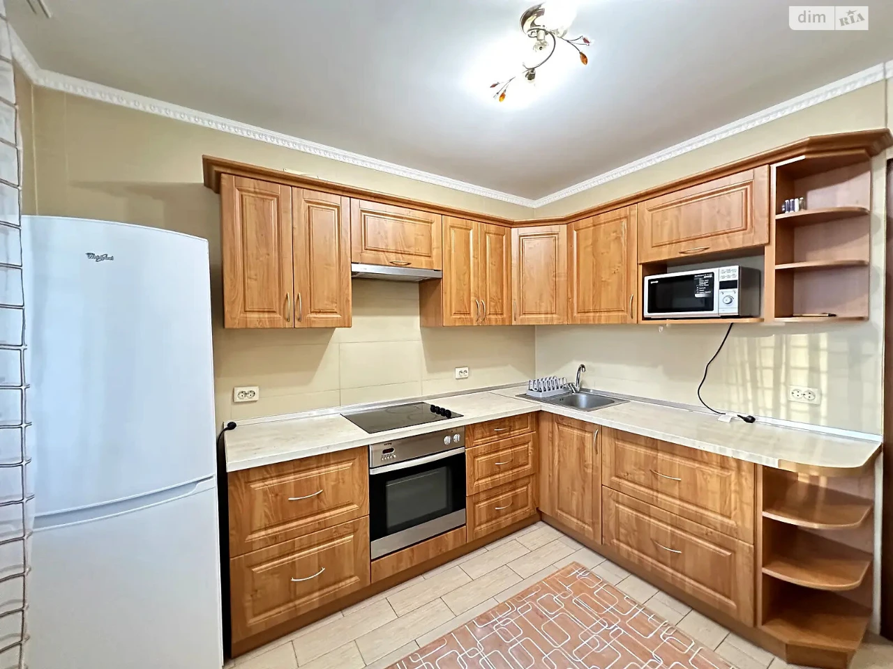 Long-Term Rental Apartment, Poznaki