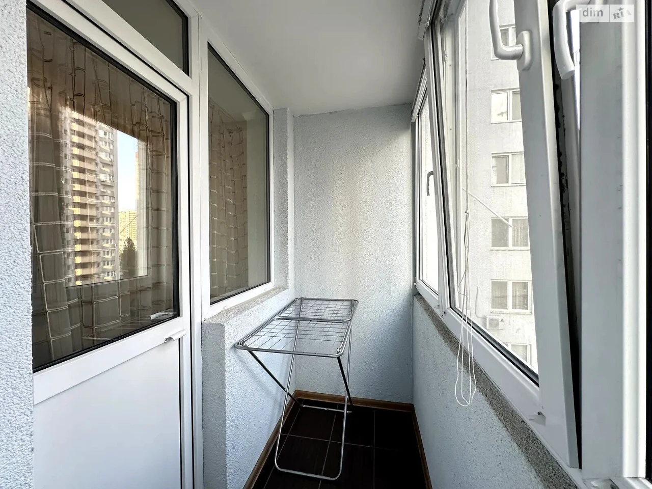 Long-Term Rental Apartment, Poznaki