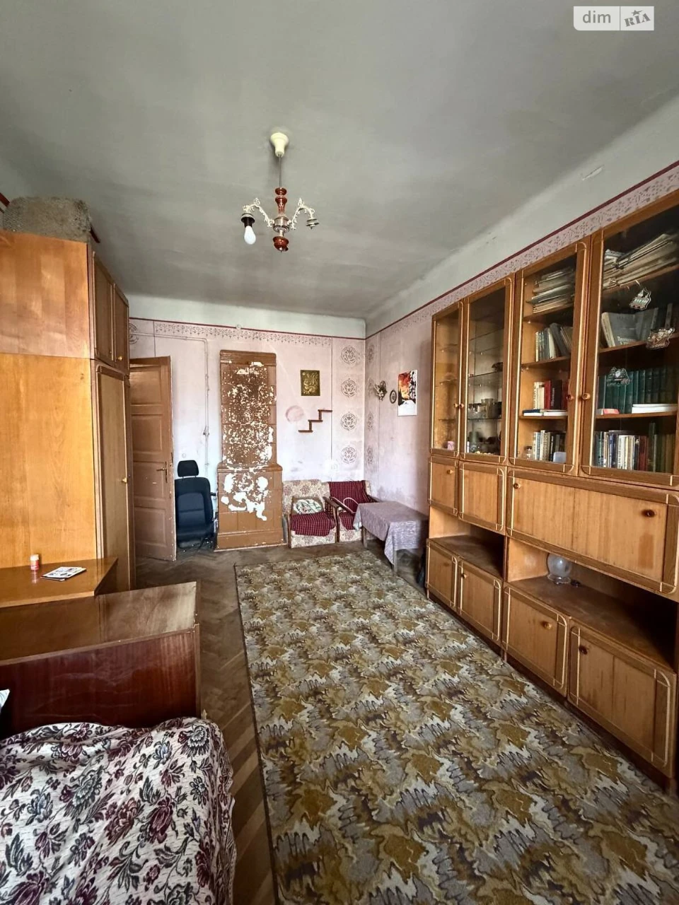 One-Bedroom Apartment for Sale in Шевchenkivsky