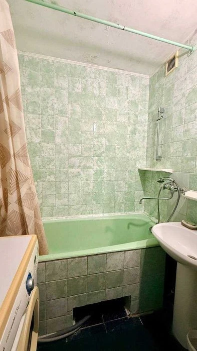 Без % Продаж 3 кв, 83 м, вул. Червоної Калини, 2/1, Деснянсь