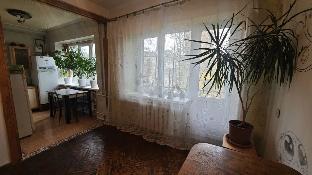 For Sale 2-room apartment on Alexander Poly Avenue