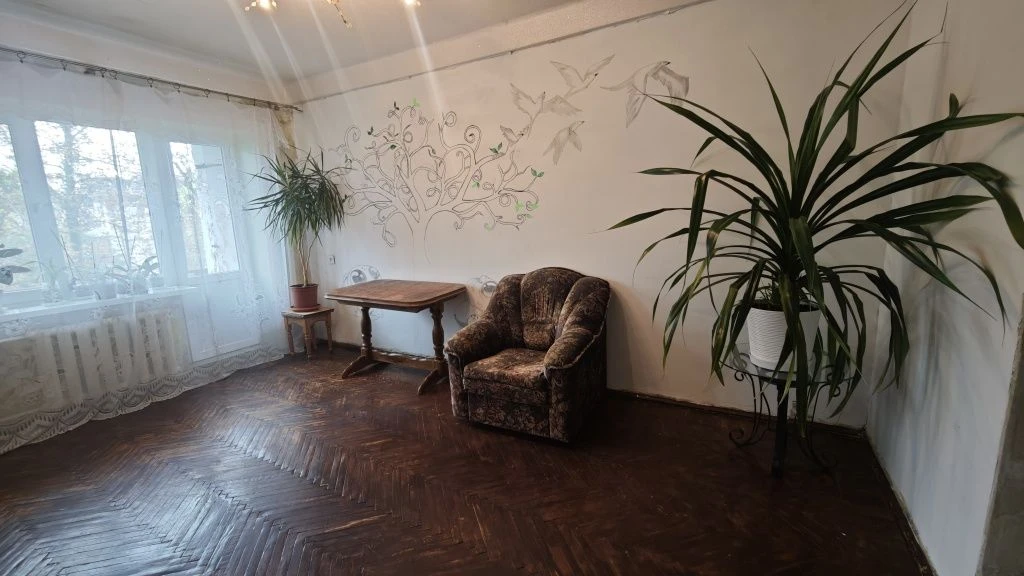 For Sale 2-room apartment on Alexander Poly Avenue