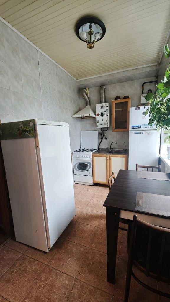 For Sale 2-room apartment on Alexander Poly Avenue