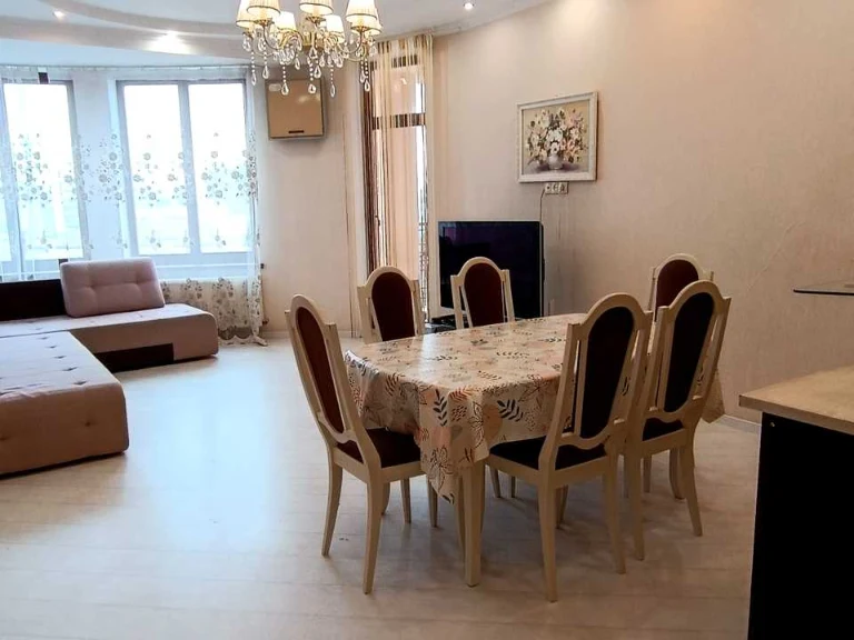 Apartment. Odessa, Tinstaya Street