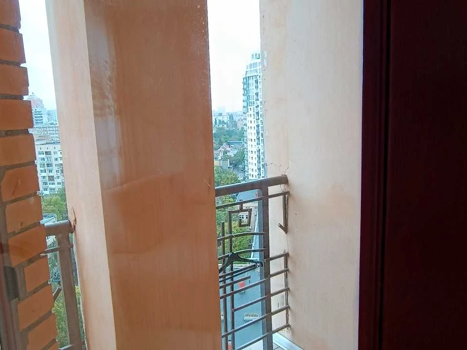 Apartment. Odessa, Tinstaya Street