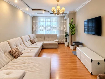 Apartment. Chernivtsi, Almazova Street
