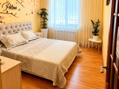 Apartment. Chernivtsi, Almazova Street