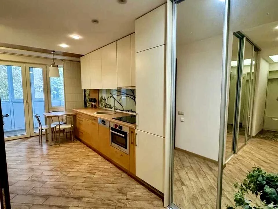 Apartment. Kostya Gordienka Prospekt, Kyiv