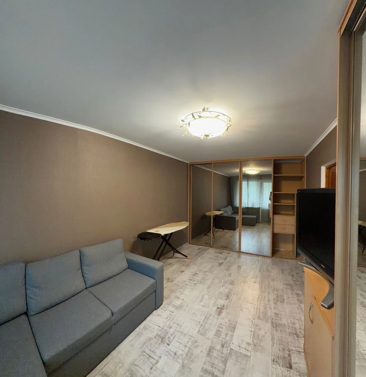 Продаж 2к кв., метро Дорогожичі 13хв пішки