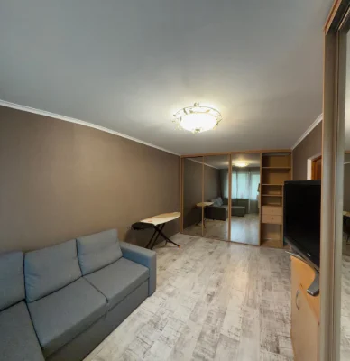 Продаж 2к кв., метро Дорогожичі 13хв пішки