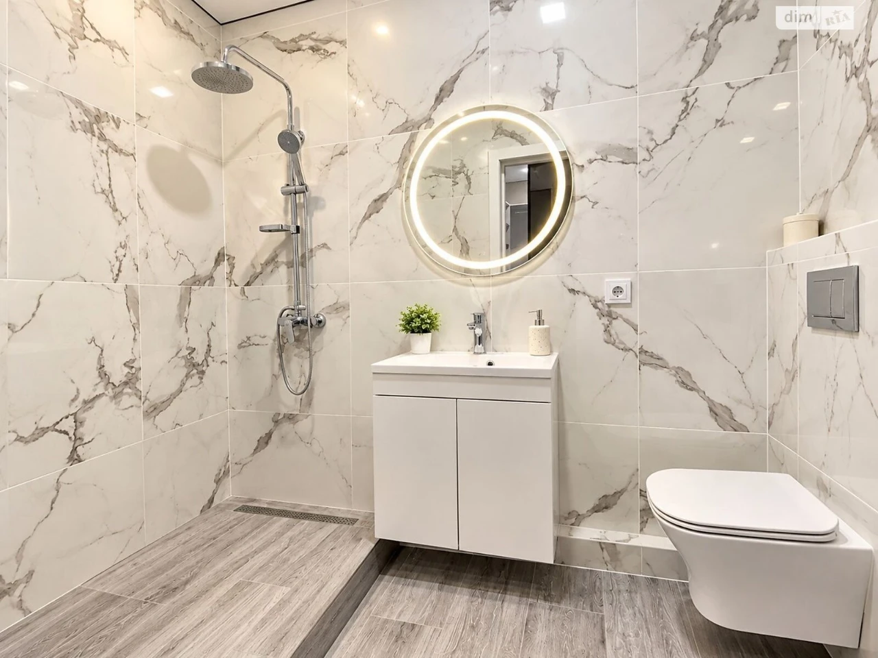 Long-Term Rental Apartment Chubayivka