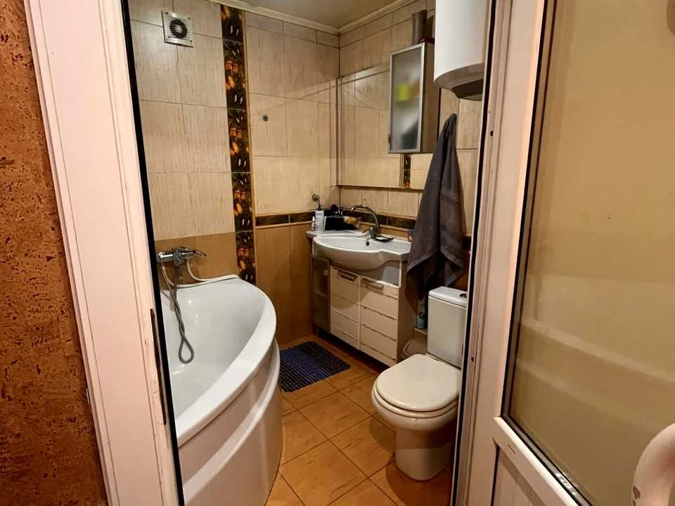 Apartment. Odessa, Geraniyeva st.