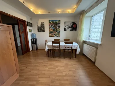 4 rooms in the center. Boulevard Shevchenko 250