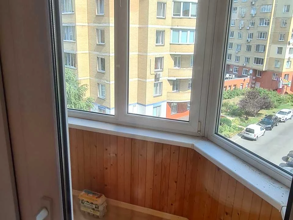 Квартира. Київ, Микільсько-Слобідська вулиця