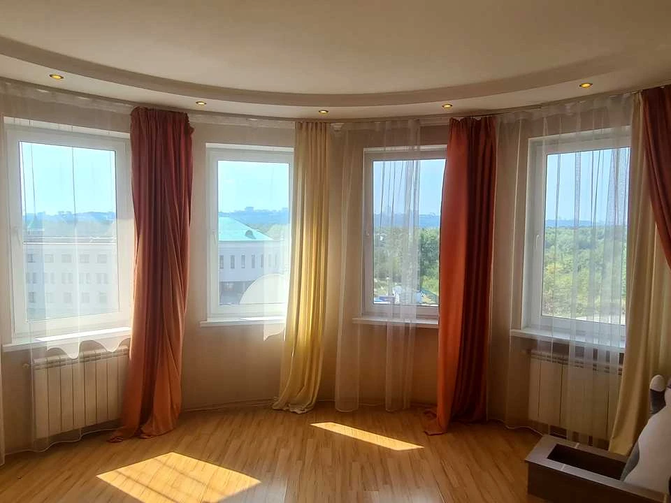 Квартира. Київ, Микільсько-Слобідська вулиця