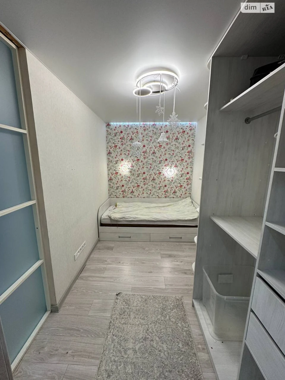 One-Bedroom Apartment for Sale - Esplanade