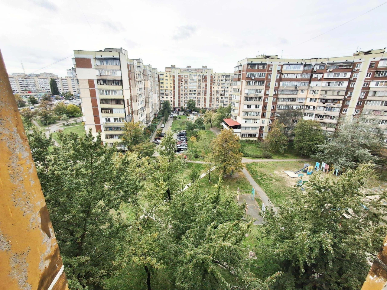 Продається чудова 2-кімнатна квартира з ремонтом у Десняку