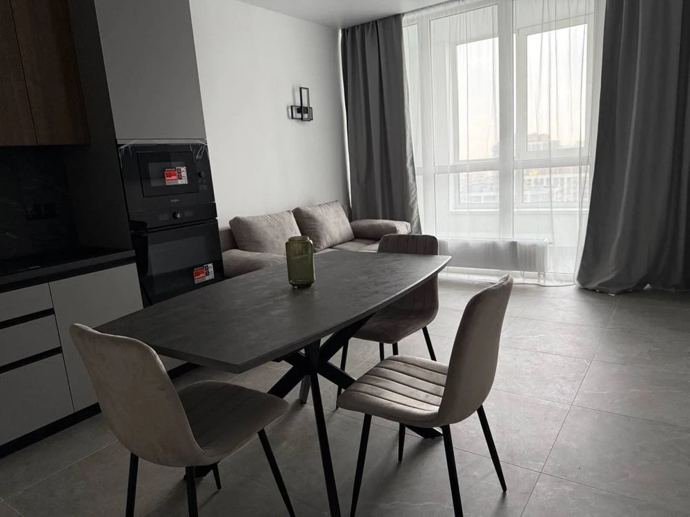 Spacious 2-bedroom apartment for sale in the "Warsaw-2" residential complex