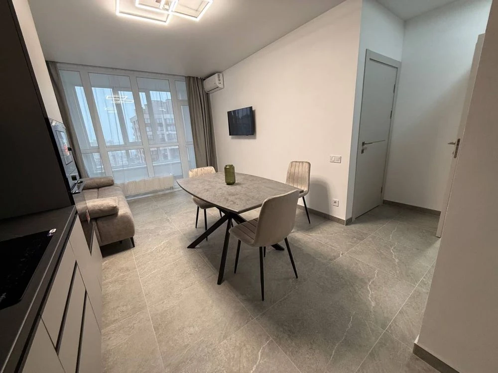 Spacious 2-bedroom apartment for sale in the "Warsaw-2" residential complex