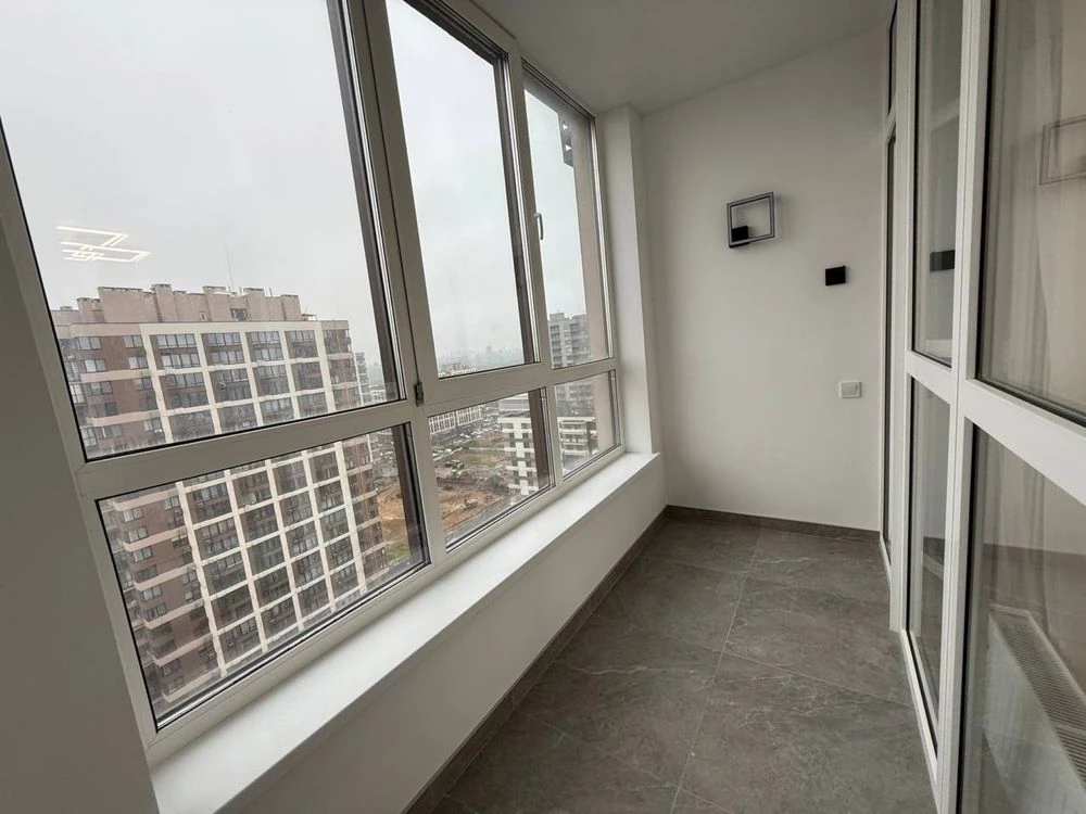 Spacious 2-bedroom apartment for sale in the "Warsaw-2" residential complex