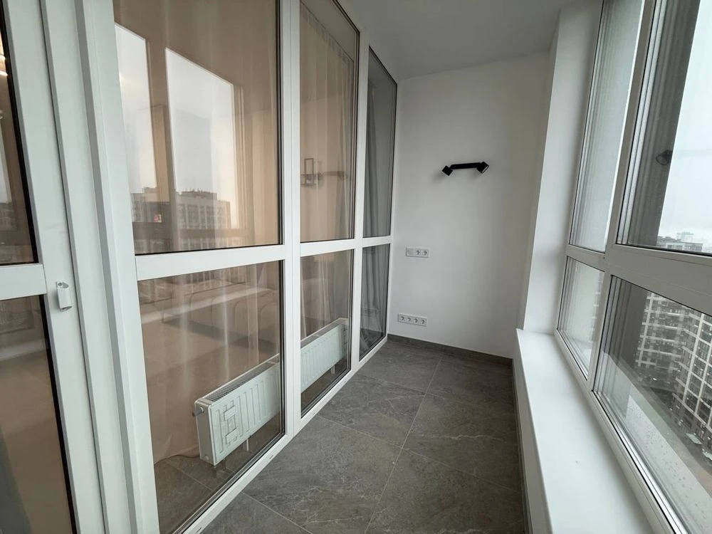 Spacious 2-bedroom apartment for sale in the "Warsaw-2" residential complex