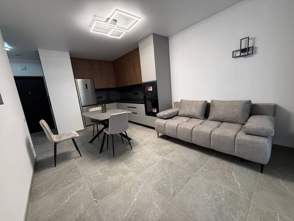 Spacious 2-bedroom apartment for sale in the "Warsaw-2" residential complex
