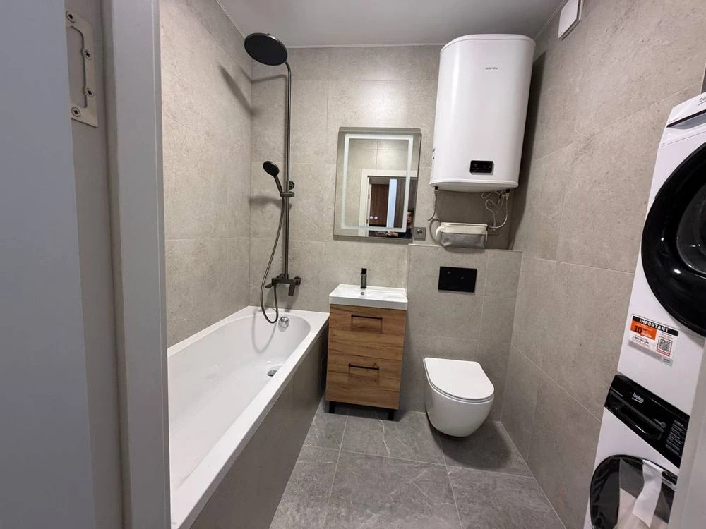 Spacious 2-bedroom apartment for sale in the "Warsaw-2" residential complex