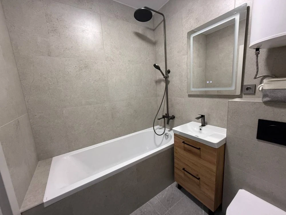 Spacious 2-bedroom apartment for sale in the "Warsaw-2" residential complex