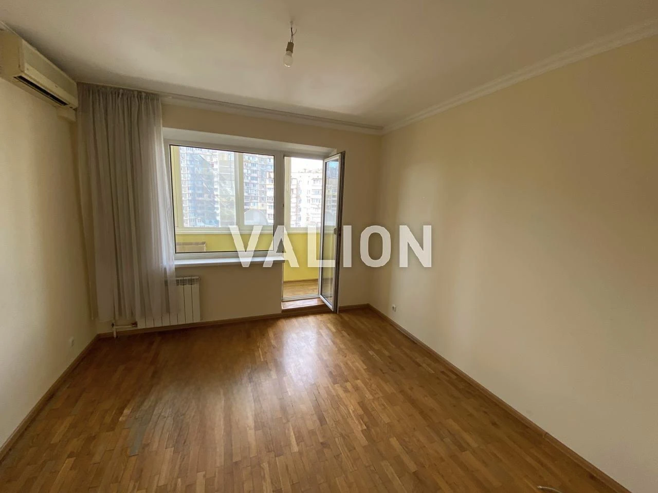 4-room apartment for sale at 5 Bratstva Tarasivtsiv St. Without