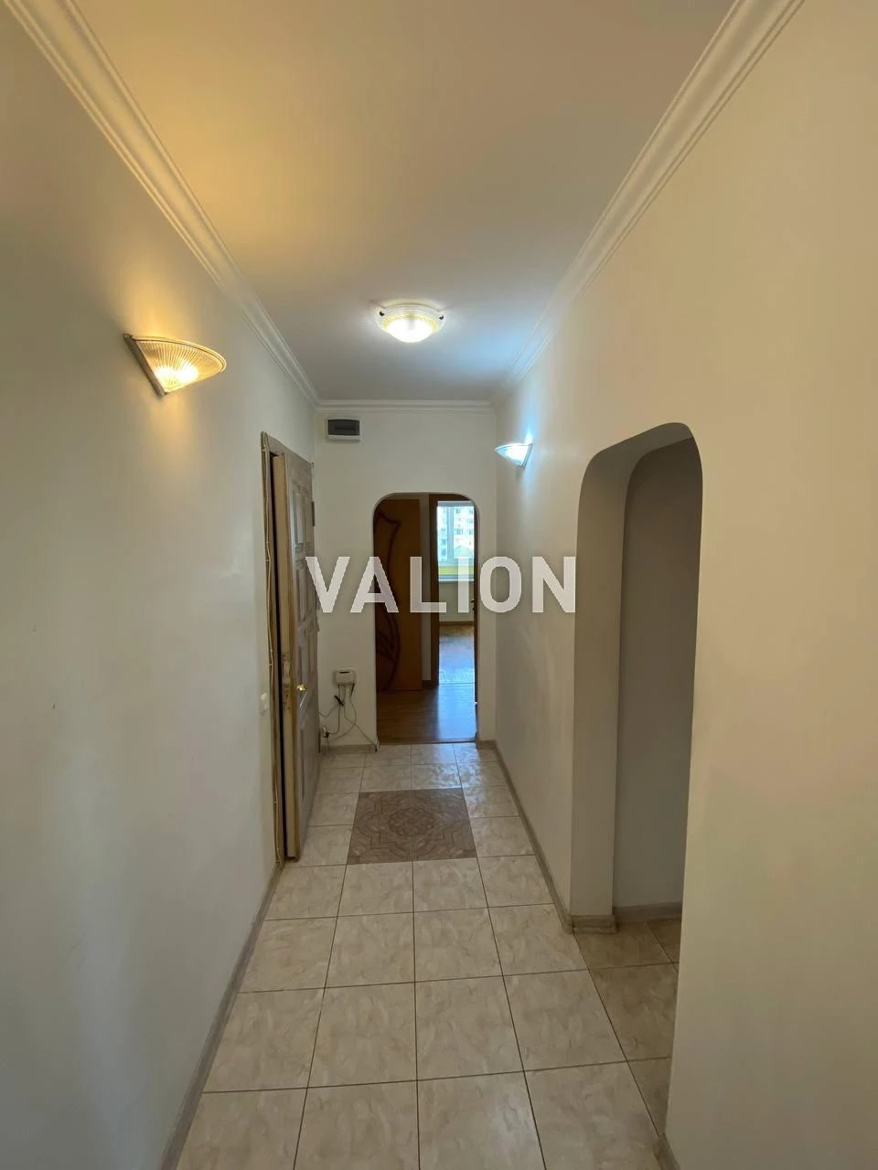 4-room apartment for sale at 5 Bratstva Tarasivtsiv St. Without