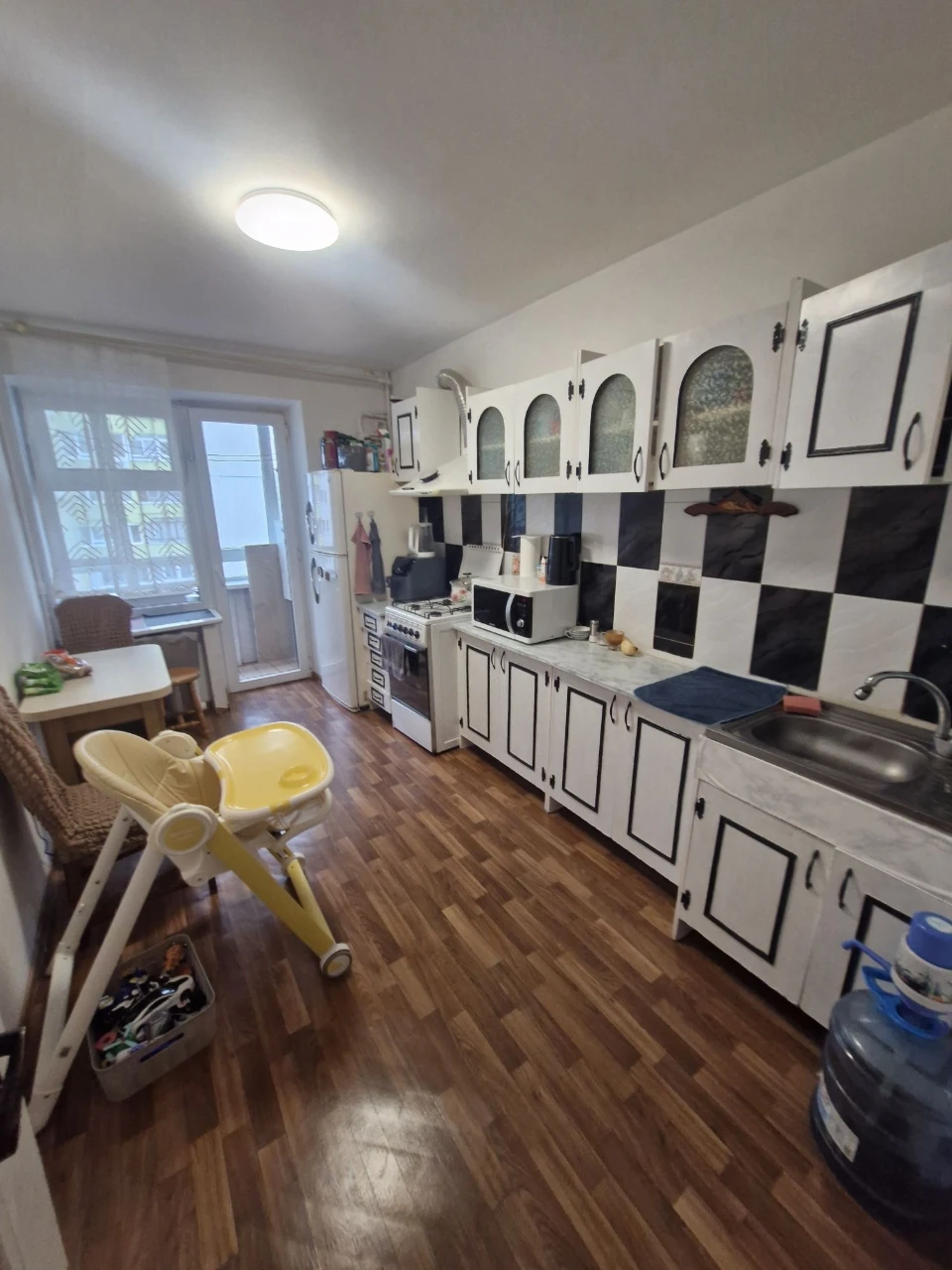 3-room apartment for sale, Mazepa Street, under state programs