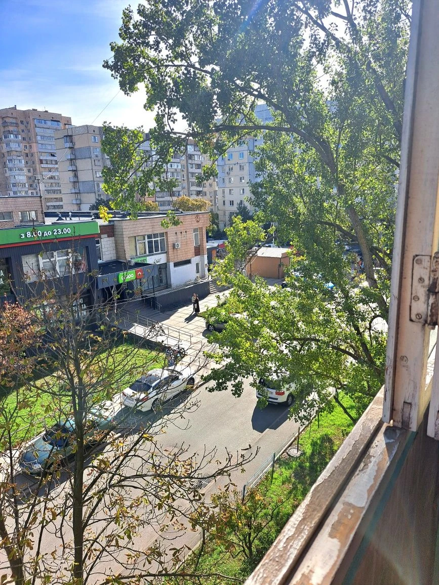 2 комн. Оболонь. вул. Північна,32.