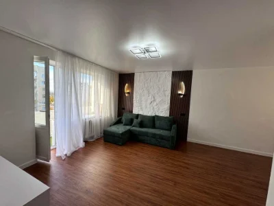 Apartment. Ivano-Frankivsk, Vovnychyntska st.