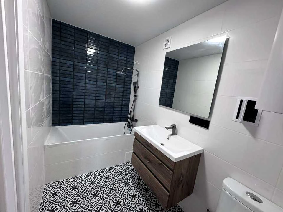 Apartment. Ivano-Frankivsk, Vovnychyntska st.