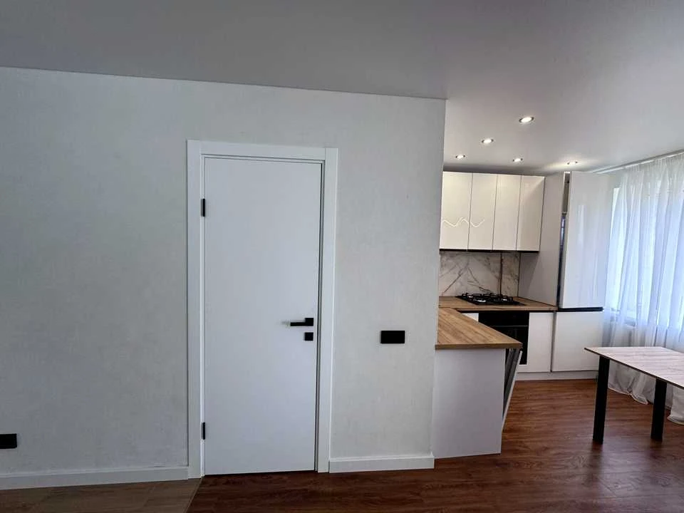 Apartment. Ivano-Frankivsk, Vovnychyntska st.