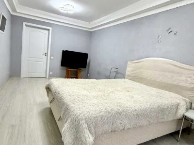 Квартира. Київ, вул. Золочівських