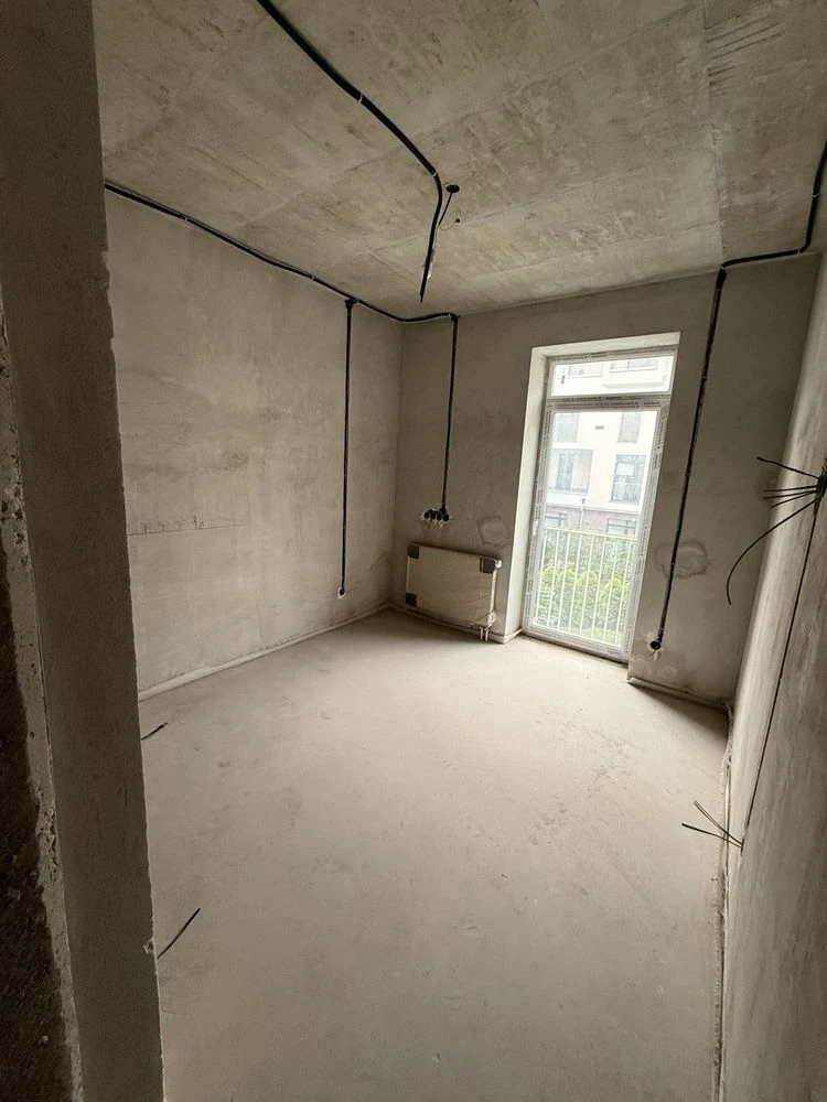 Sale of a 2-room studio apartment 67.5 from owners in Vil