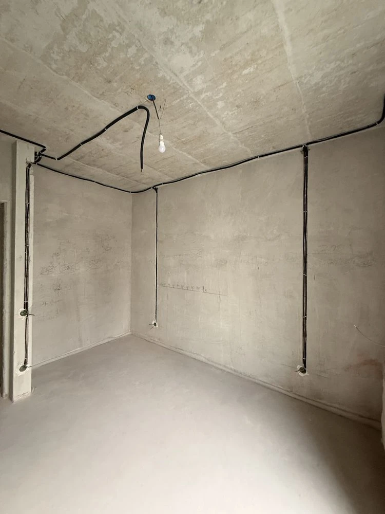 Sale of a 2-room studio apartment 67.5 from owners in Vil