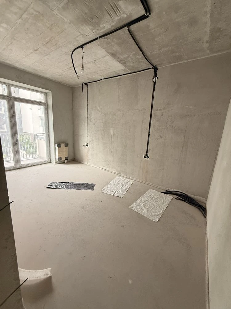 Sale of a 2-room studio apartment 67.5 from owners in Vil