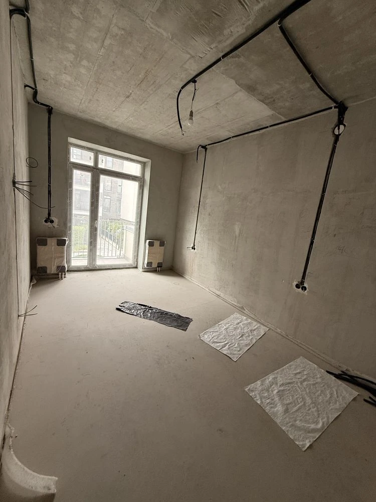 Sale of a 2-room studio apartment 67.5 from owners in Vil